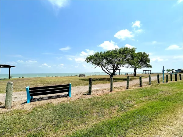 $30,000 | 1011 1st Street, Bayside, TX 78340