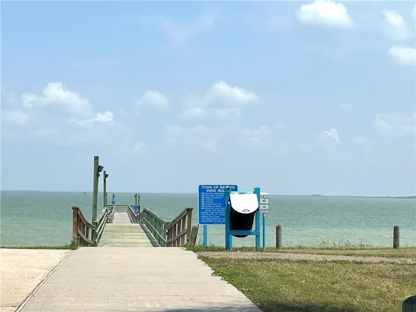 $30,000 | 1011 1st Street, Bayside, TX 78340