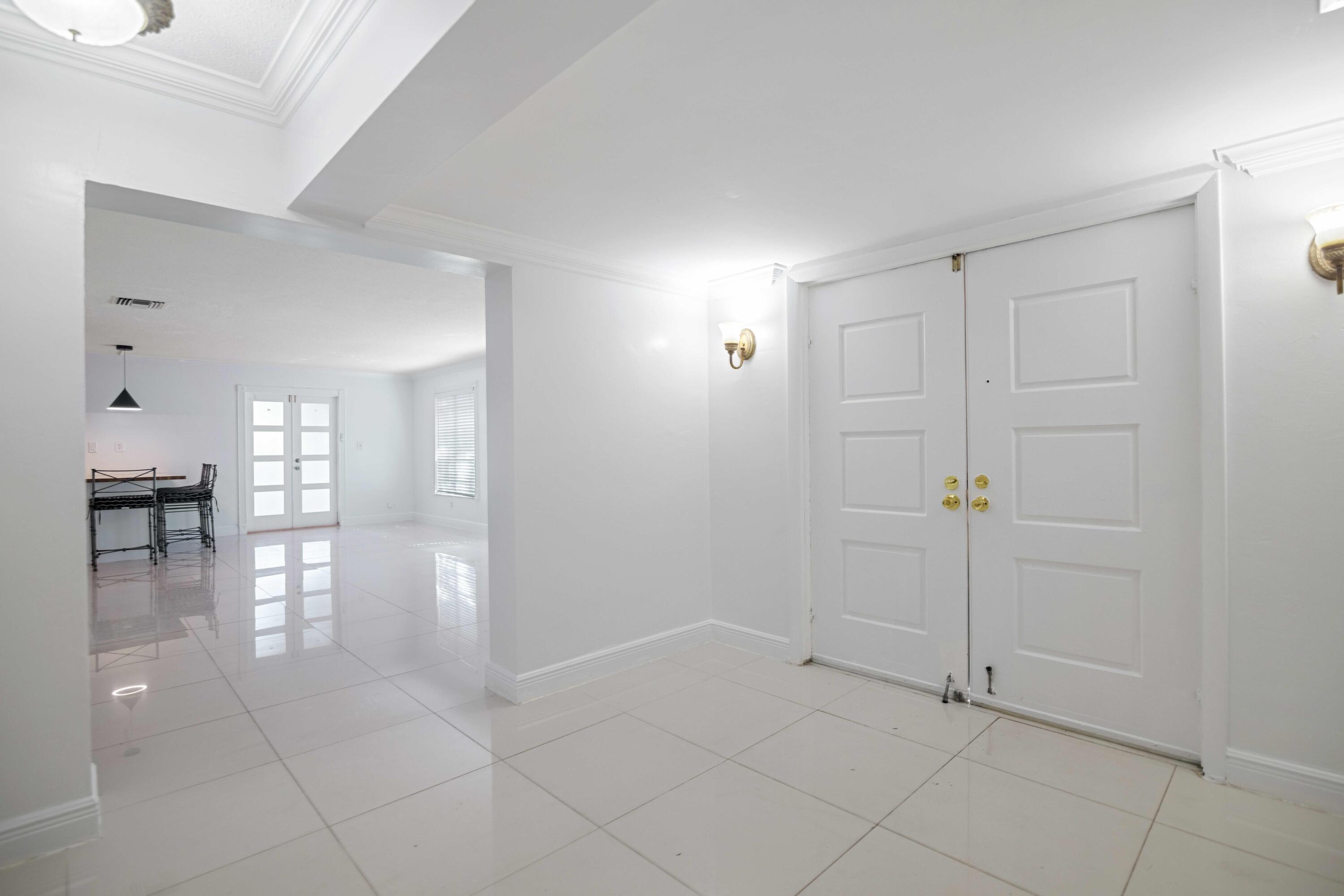 1545 Miami Road Fort Lauderdale, FL 33316 - Photo 18 of 39 a view of empty room