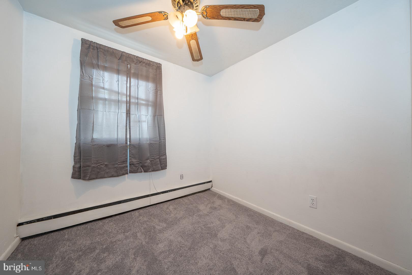 22 Delmont Road Newtown Square, PA 19073 - Photo 26 of 35 an empty room with a window