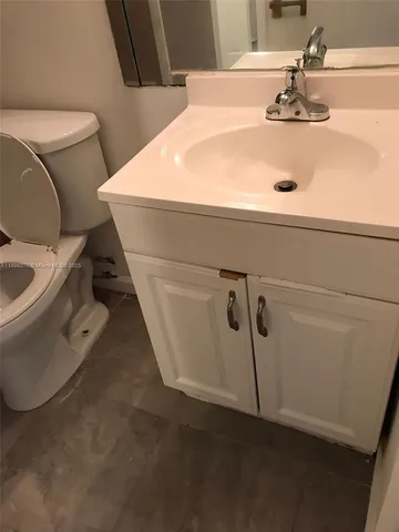 $1,445 | 16465 Northeast 22nd Avenue, Unit 113, North Miami Beach, FL 33160