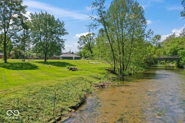 $315,000 | 110 West Water Street, Pendleton, IN 46064