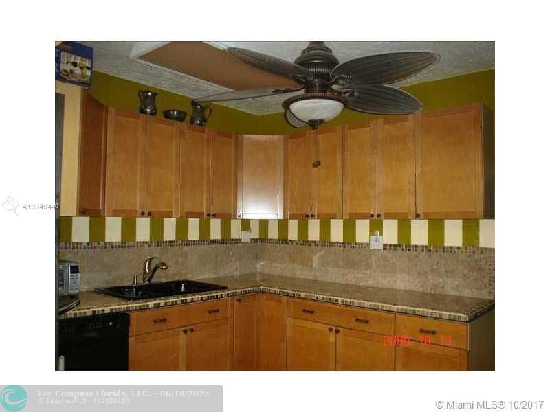 9324 Abbott Avenue Surfside, FL 33154 - Photo 16 of 33