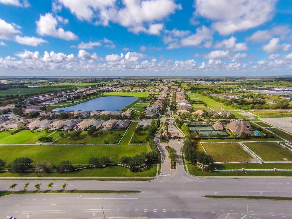 9830 Equus Circle Boynton Beach, FL 33472 - Photo 6 of 90 7386C3F0-CA46-43EE-B4CB-83BB28862B7D