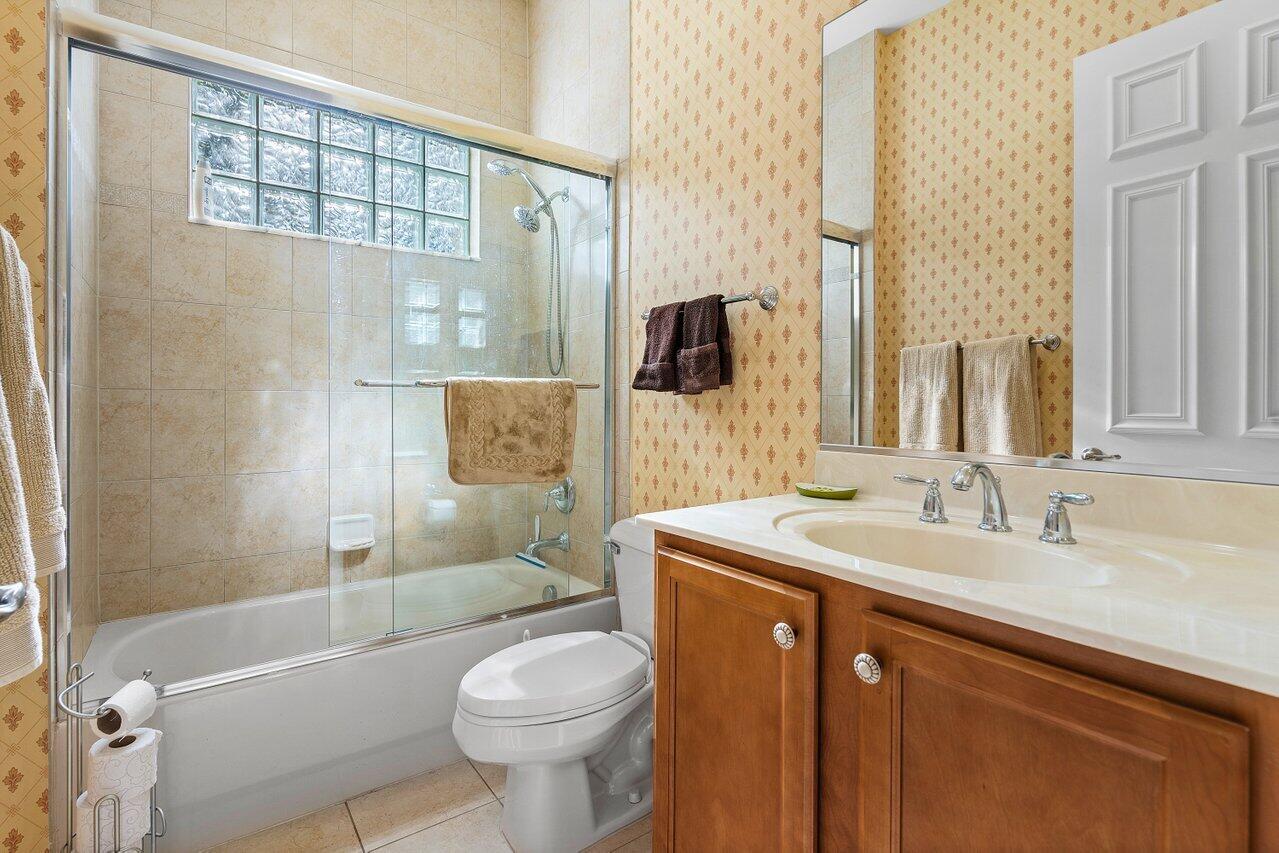 9830 Equus Circle Boynton Beach, FL 33472 - Photo 75 of 90 Guest bath 3