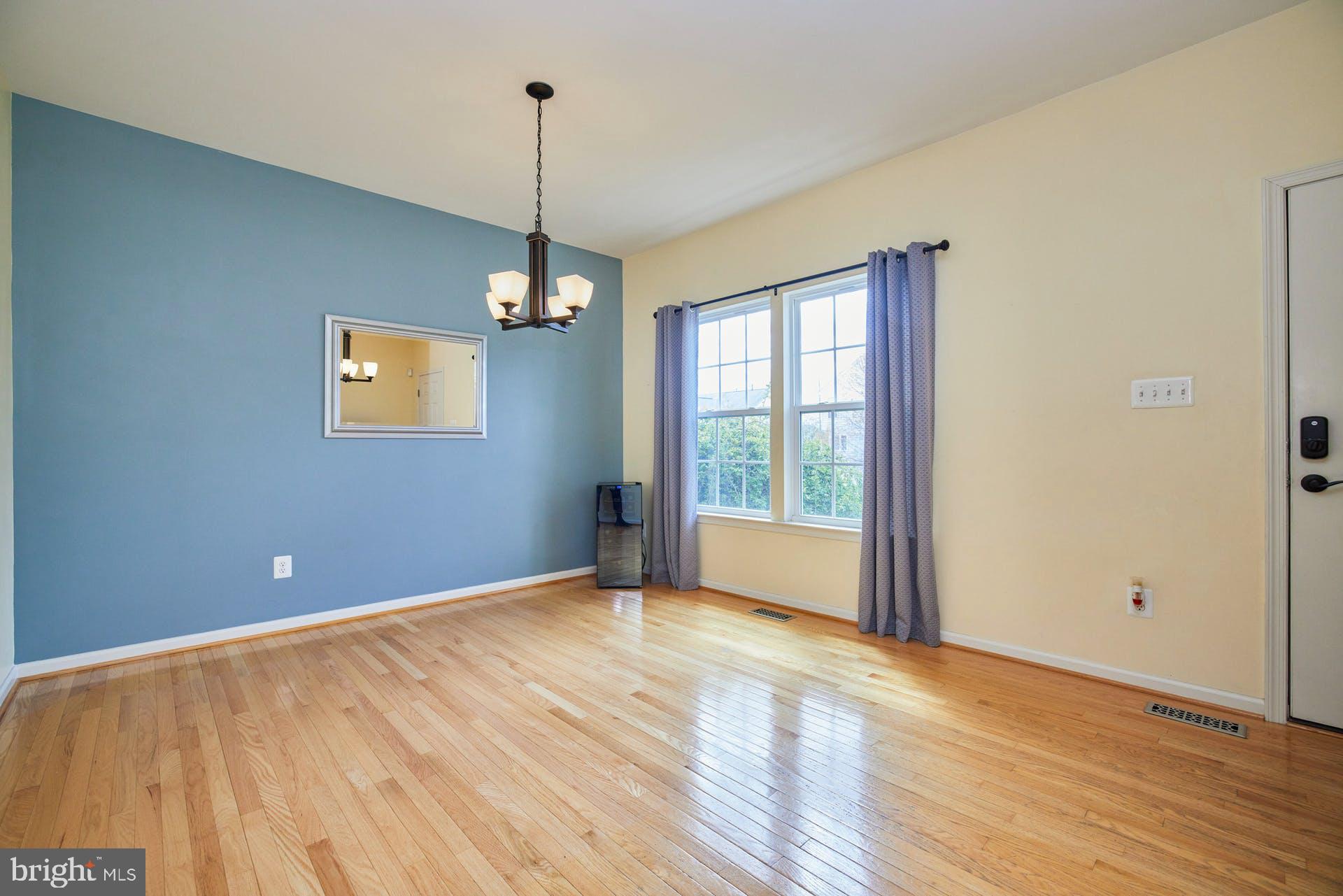 13656 Dodsworth Drive Bristow, VA 20136 - Photo 5 of 36