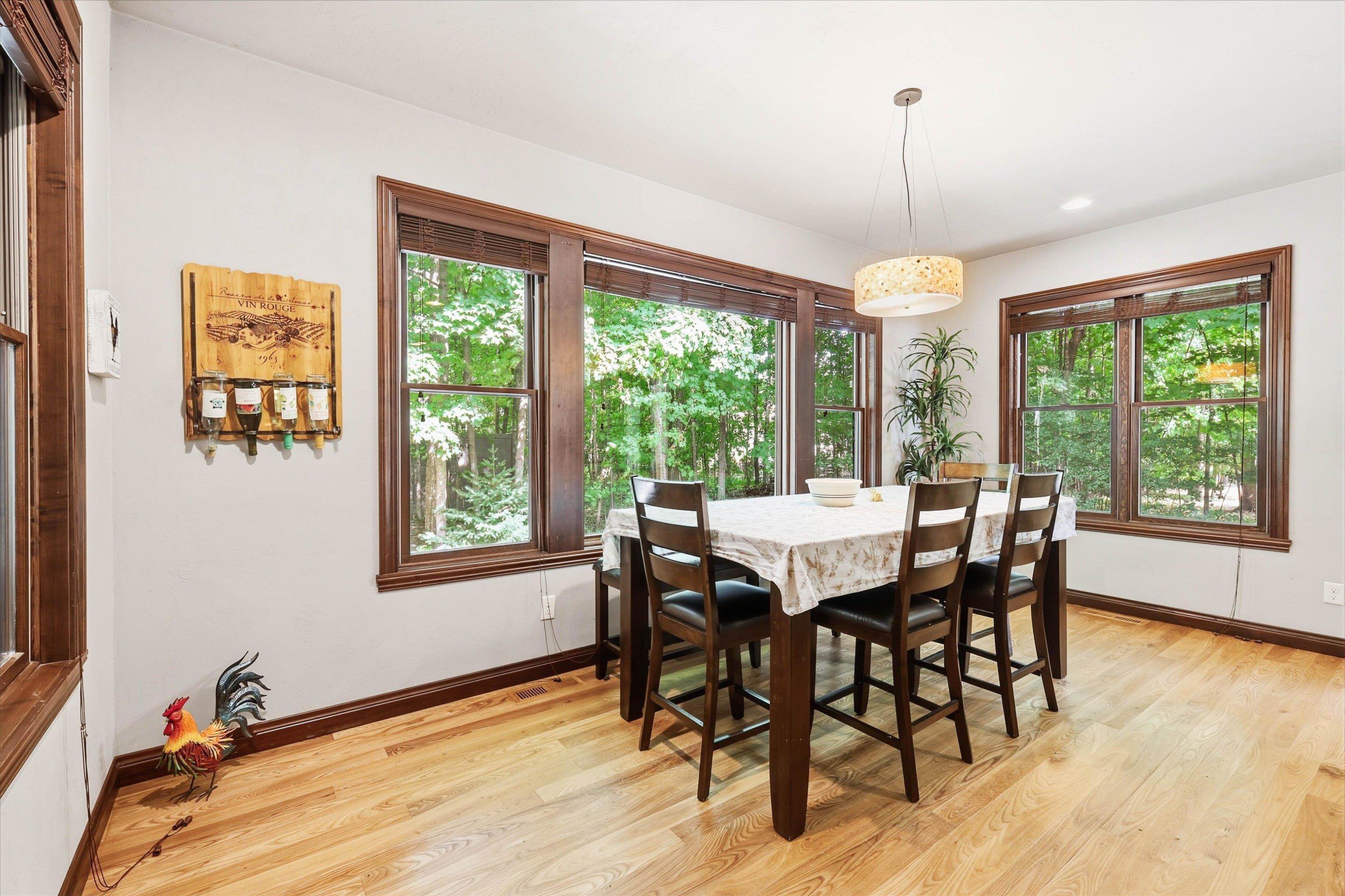 1387 Radcliff Road Neenah, WI 54956 - Photo 12 of 50 Gallery Image 12