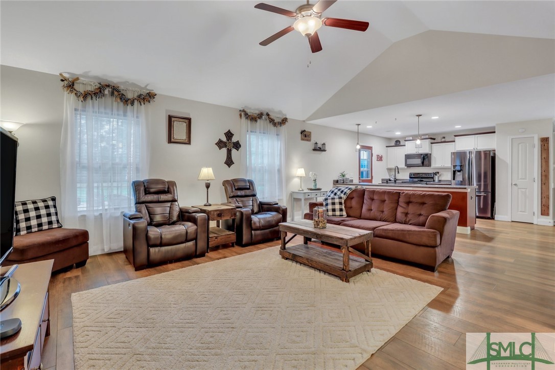 104 Knotty Pine Circle Springfield, GA 31329 - Photo 7 of 35