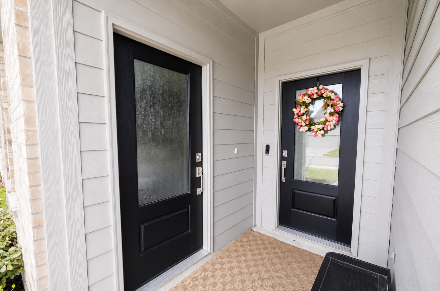 10660 Ellerston Road Cleveland, TX 77327 - Photo 12 of 12 Left door to enter second living space. Right door to enter main hallway
