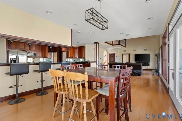 $889,000 | 101 North Lake Drive, Hartfield, VA 23071