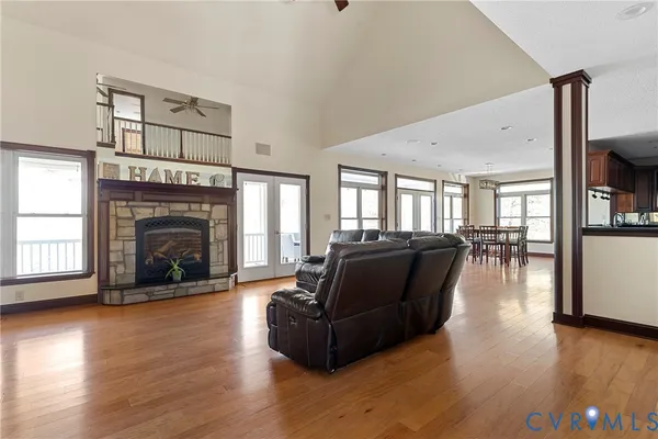 $889,000 | 101 North Lake Drive, Hartfield, VA 23071