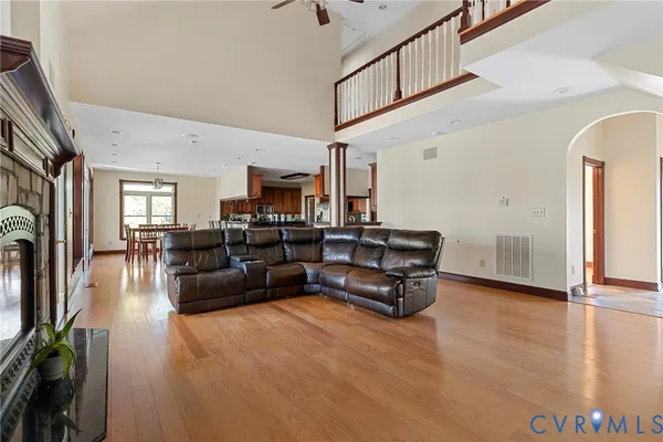 $889,000 | 101 North Lake Drive, Hartfield, VA 23071