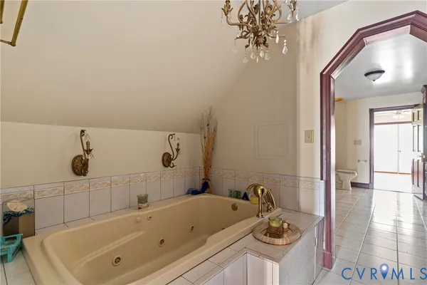 $889,000 | 101 North Lake Drive, Hartfield, VA 23071