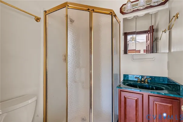 $889,000 | 101 North Lake Drive, Hartfield, VA 23071