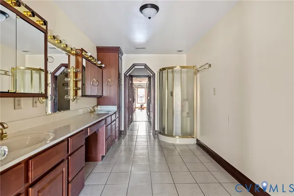 $889,000 | 101 North Lake Drive, Hartfield, VA 23071