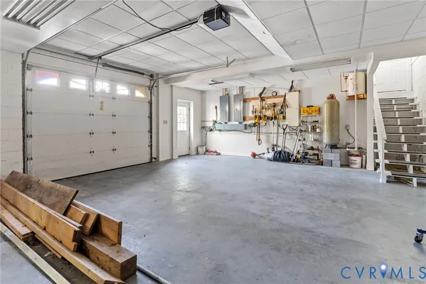 $889,000 | 101 North Lake Drive, Hartfield, VA 23071