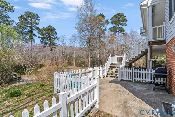 $889,000 | 101 North Lake Drive, Hartfield, VA 23071