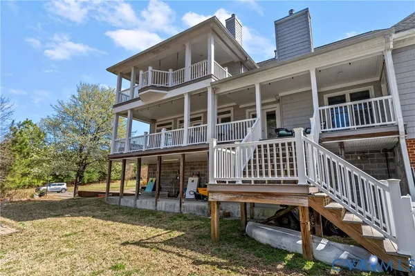 $889,000 | 101 North Lake Drive, Hartfield, VA 23071