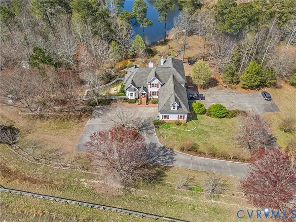 $889,000 | 101 North Lake Drive, Hartfield, VA 23071
