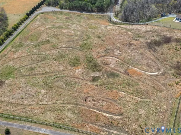 $889,000 | 101 North Lake Drive, Hartfield, VA 23071