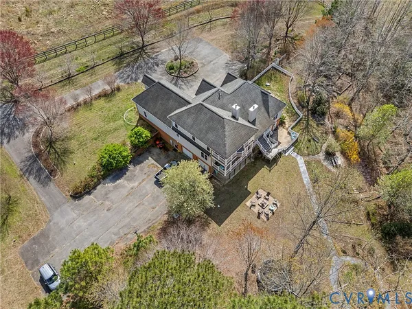 $889,000 | 101 North Lake Drive, Hartfield, VA 23071