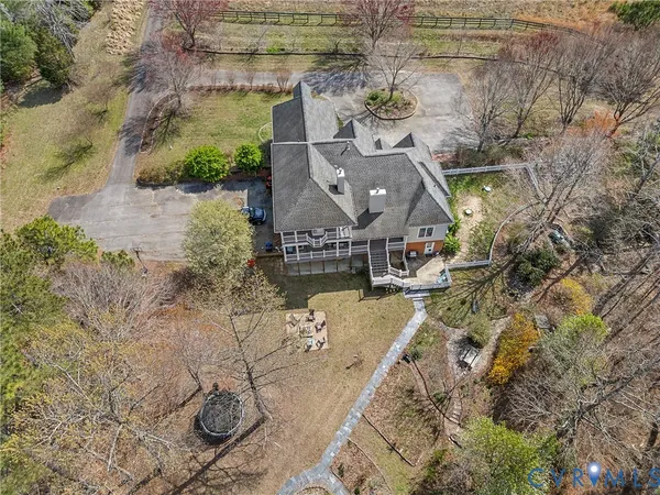 $889,000 | 101 North Lake Drive, Hartfield, VA 23071