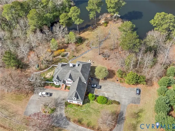 $889,000 | 101 North Lake Drive, Hartfield, VA 23071