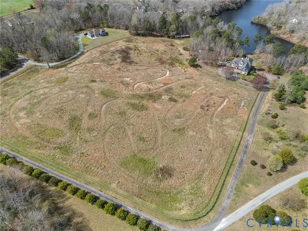 $889,000 | 101 North Lake Drive, Hartfield, VA 23071