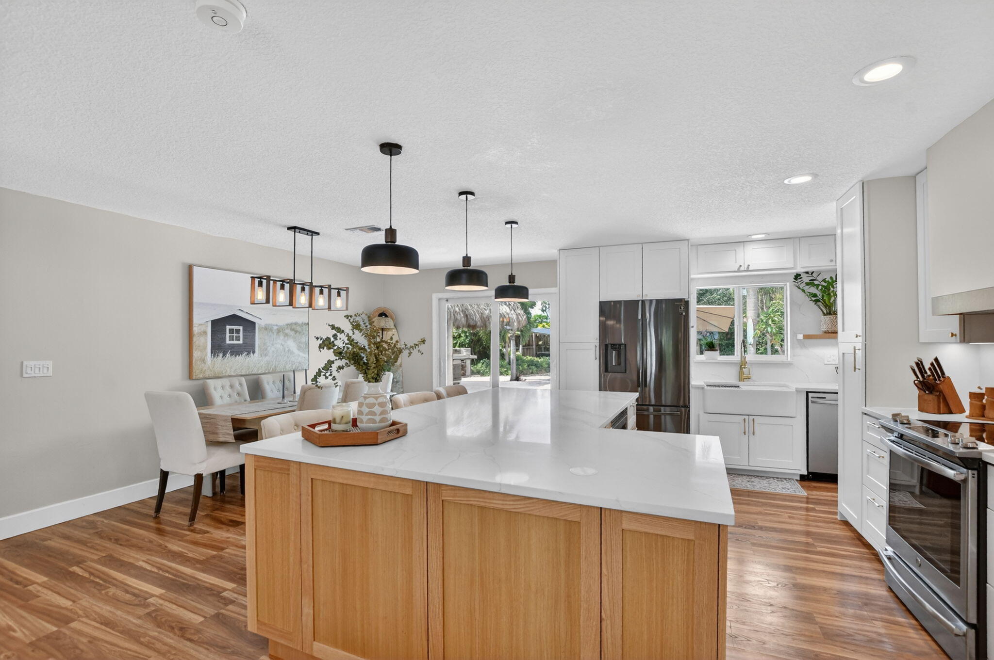 6951 Northeast 7th Avenue Boca Raton, FL 33487 - Photo 12 of 60 12-web-or-mls-DSC_2021