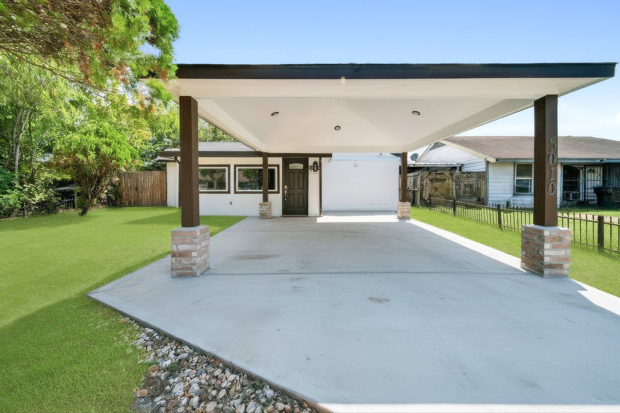 5010 Malmedy Road Houston, TX 77033 - Photo 2 of 36 Gallery Image 2