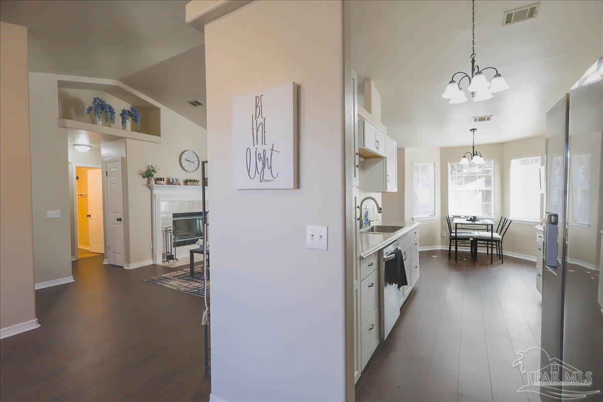 7132 Jennifer Road Pensacola, FL 32526 - Photo 11 of 40