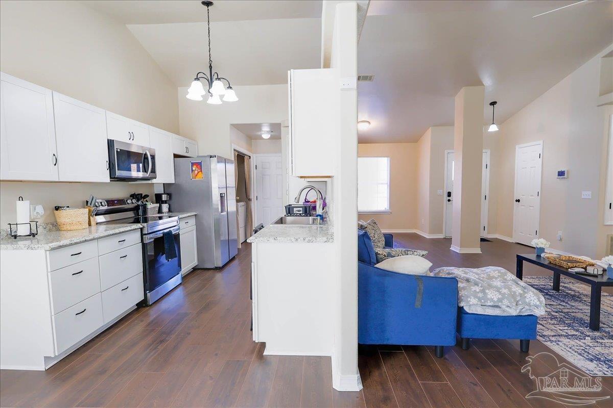 7132 Jennifer Road Pensacola, FL 32526 - Photo 12 of 40