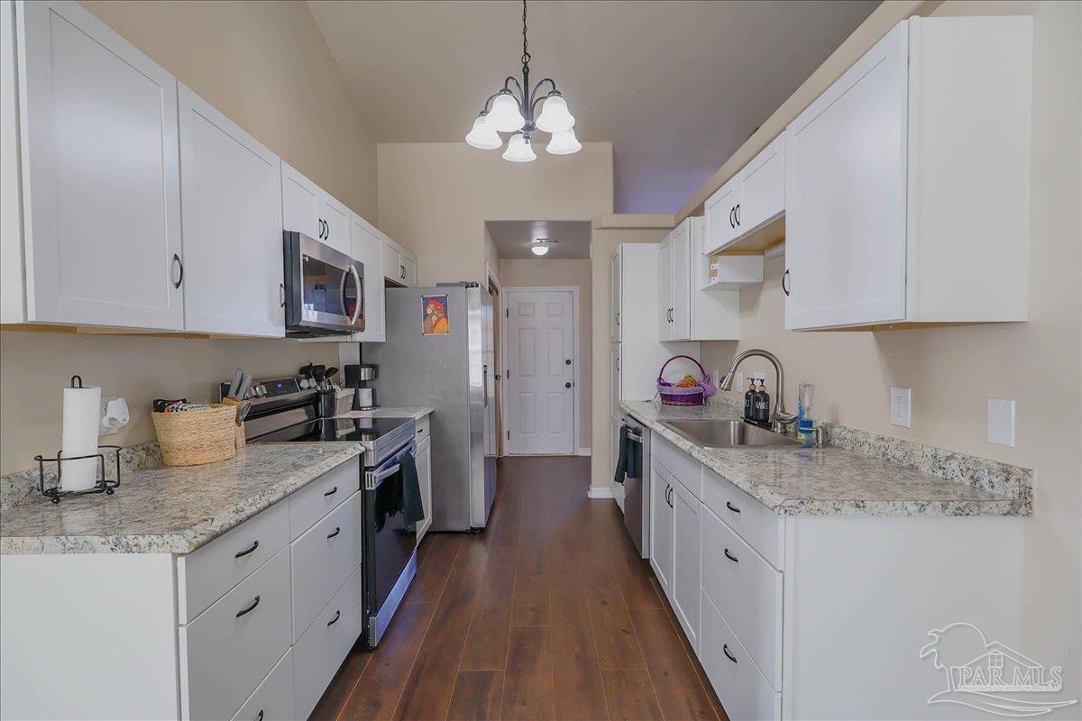 7132 Jennifer Road Pensacola, FL 32526 - Photo 14 of 40