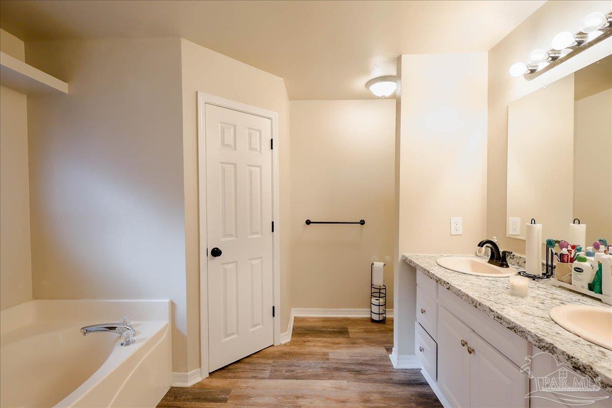 7132 Jennifer Road Pensacola, FL 32526 - Photo 27 of 40