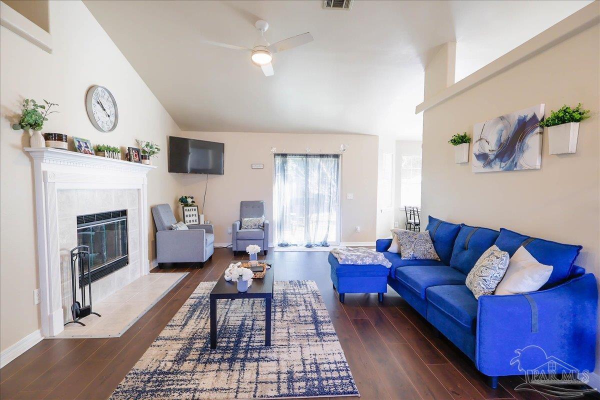 7132 Jennifer Road Pensacola, FL 32526 - Photo 4 of 40