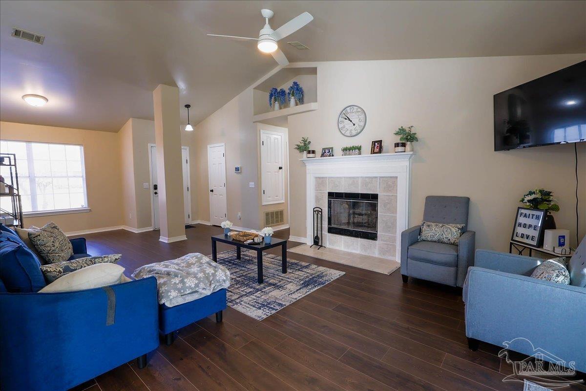 7132 Jennifer Road Pensacola, FL 32526 - Photo 6 of 40