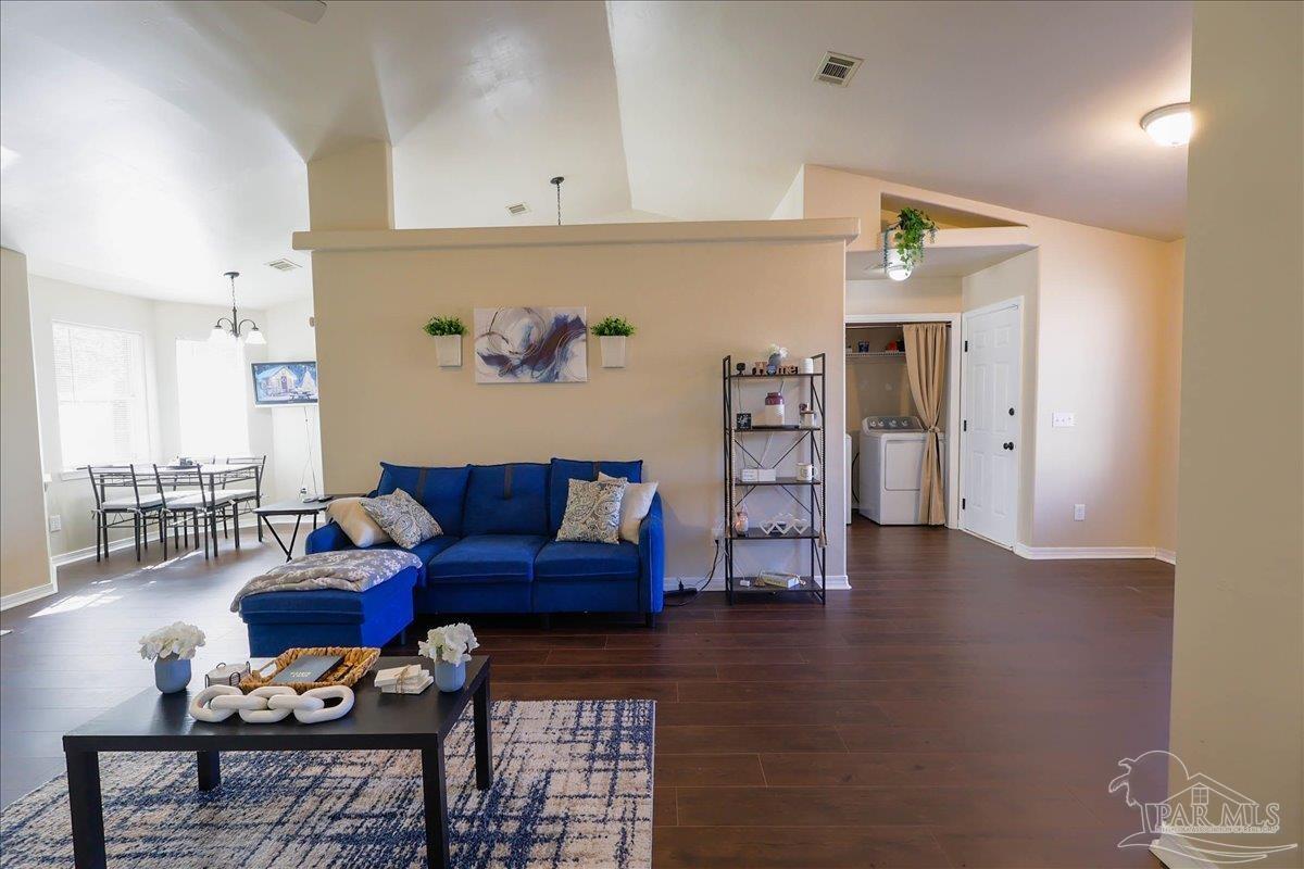 7132 Jennifer Road Pensacola, FL 32526 - Photo 10 of 40