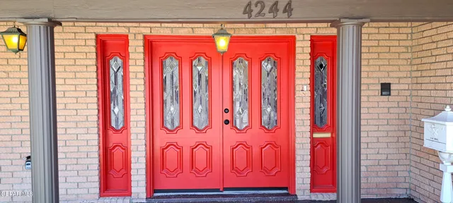 $469,000 | 4244 Park Hill Drive, El Paso, TX 79902