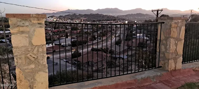 $469,000 | 4244 Park Hill Drive, El Paso, TX 79902