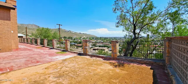 $469,000 | 4244 Park Hill Drive, El Paso, TX 79902
