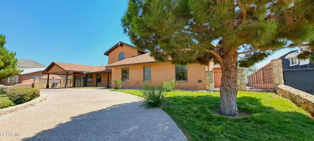 $469,000 | 4244 Park Hill Drive, El Paso, TX 79902