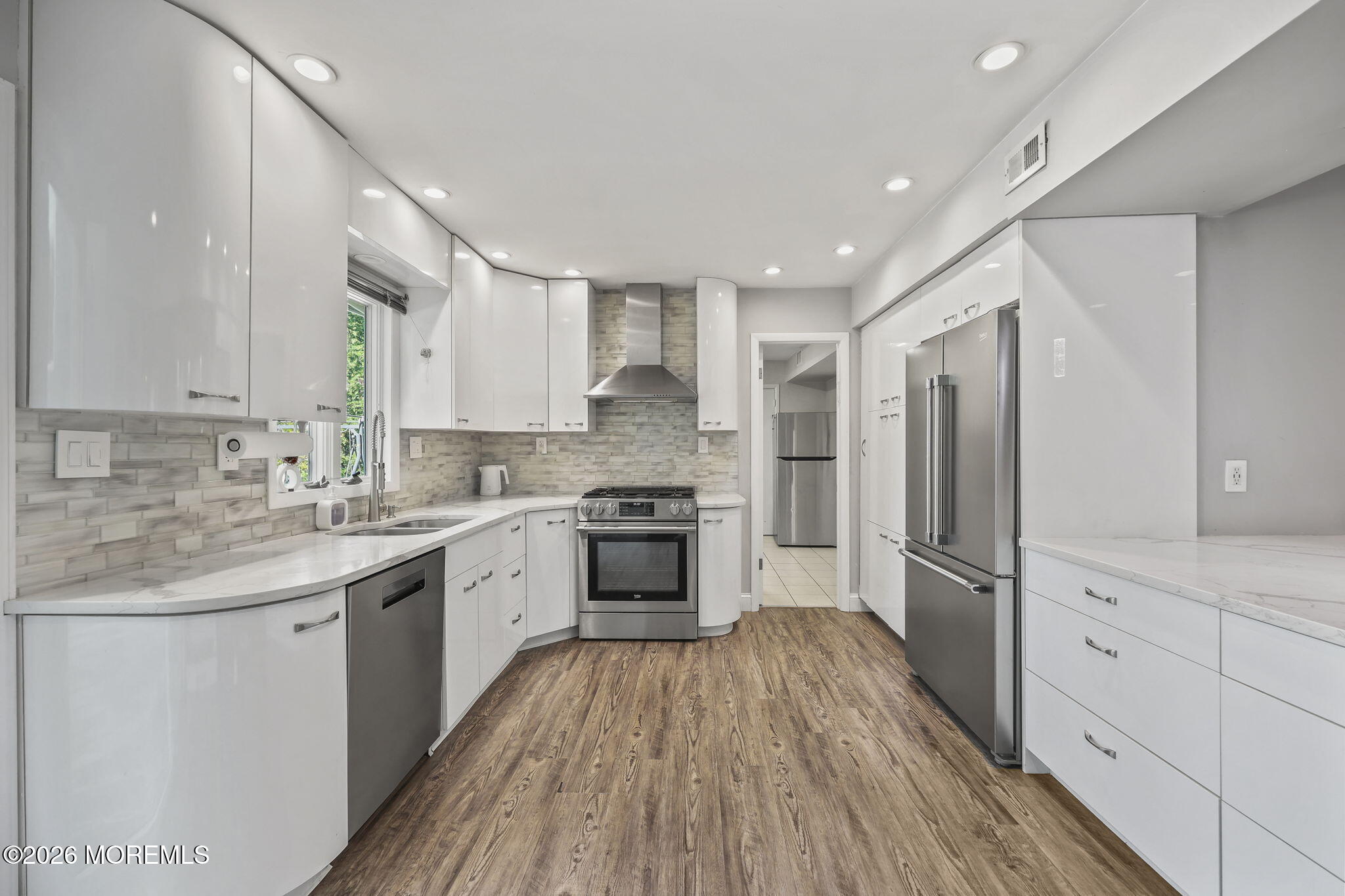 4 Canadian Woods Road Marlboro, NJ 07746 - Photo 16 of 47 Kitchen