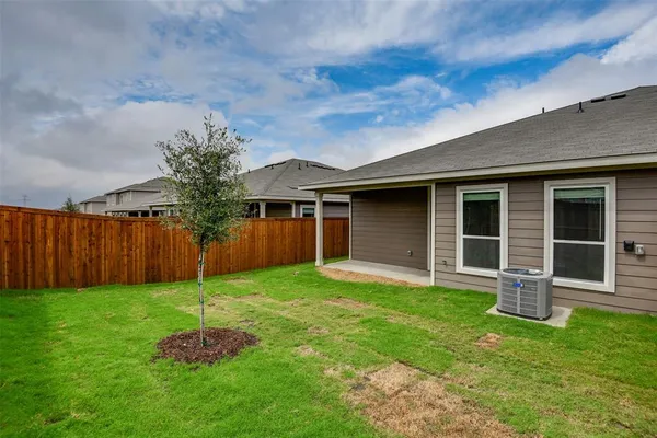 $1,895 | 704 Wheatfield Drive, Venus, TX 76084
