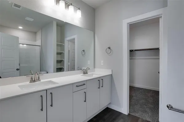 $1,895 | 704 Wheatfield Drive, Venus, TX 76084