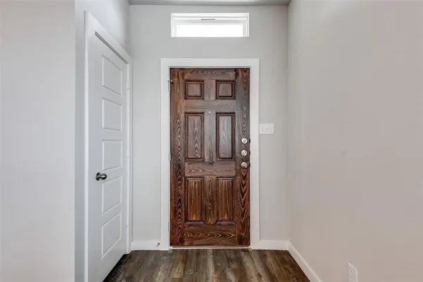 $1,895 | 704 Wheatfield Drive, Venus, TX 76084