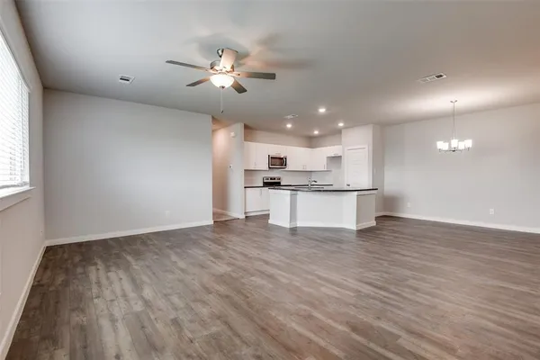 $1,895 | 704 Wheatfield Drive, Venus, TX 76084