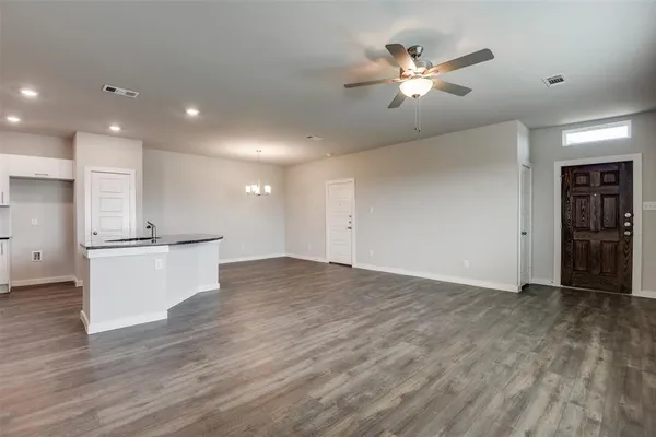 $1,895 | 704 Wheatfield Drive, Venus, TX 76084