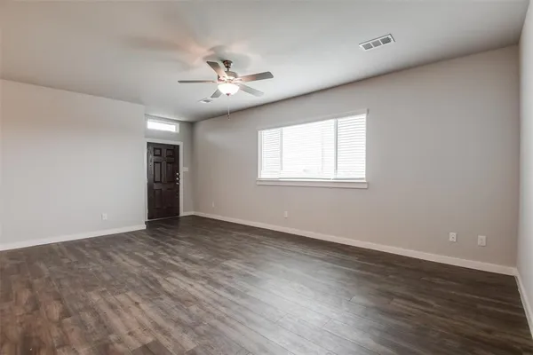 $1,895 | 704 Wheatfield Drive, Venus, TX 76084