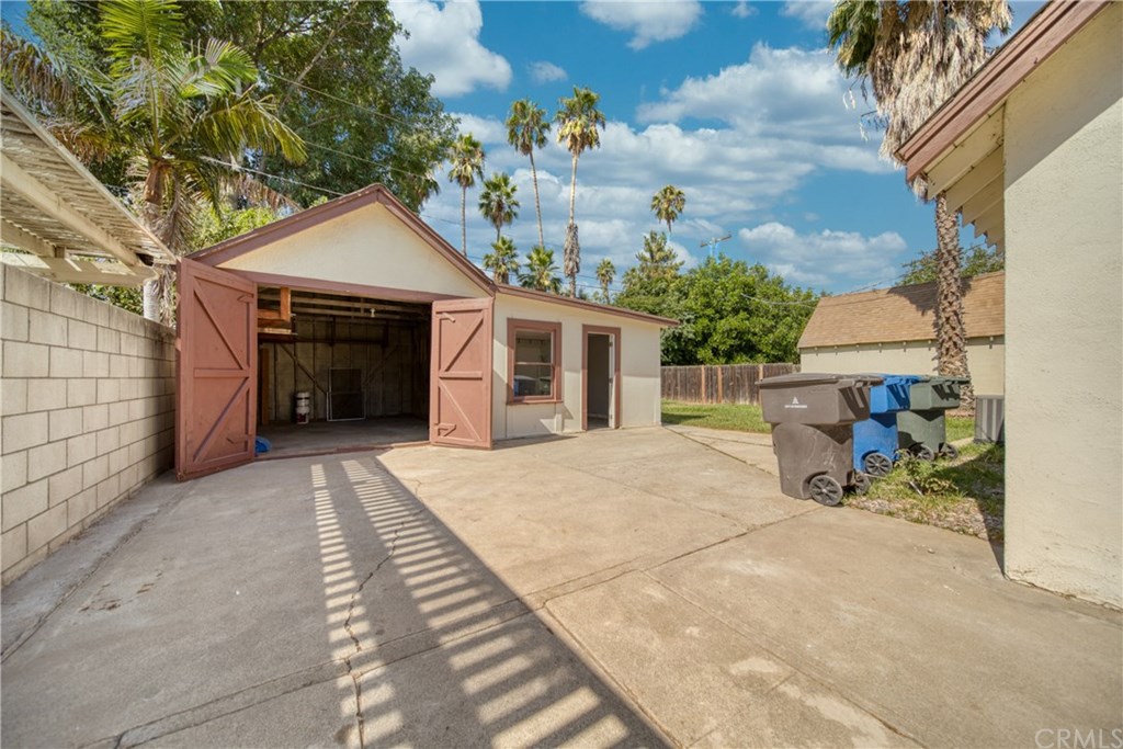 4442 Linwood Place Riverside, CA 92506 - Photo 34 of 42 Gallery Image 34