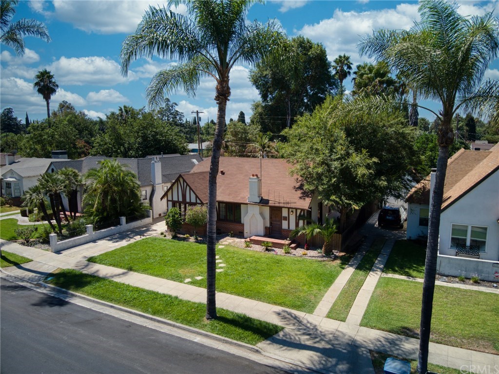 4442 Linwood Place Riverside, CA 92506 - Photo 5 of 42 Gallery Image 5